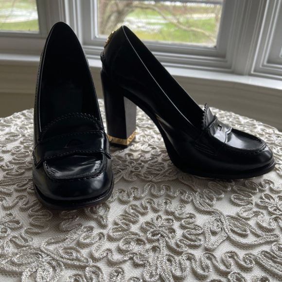 Tory Burch Leather heels - Picture 1 of 4